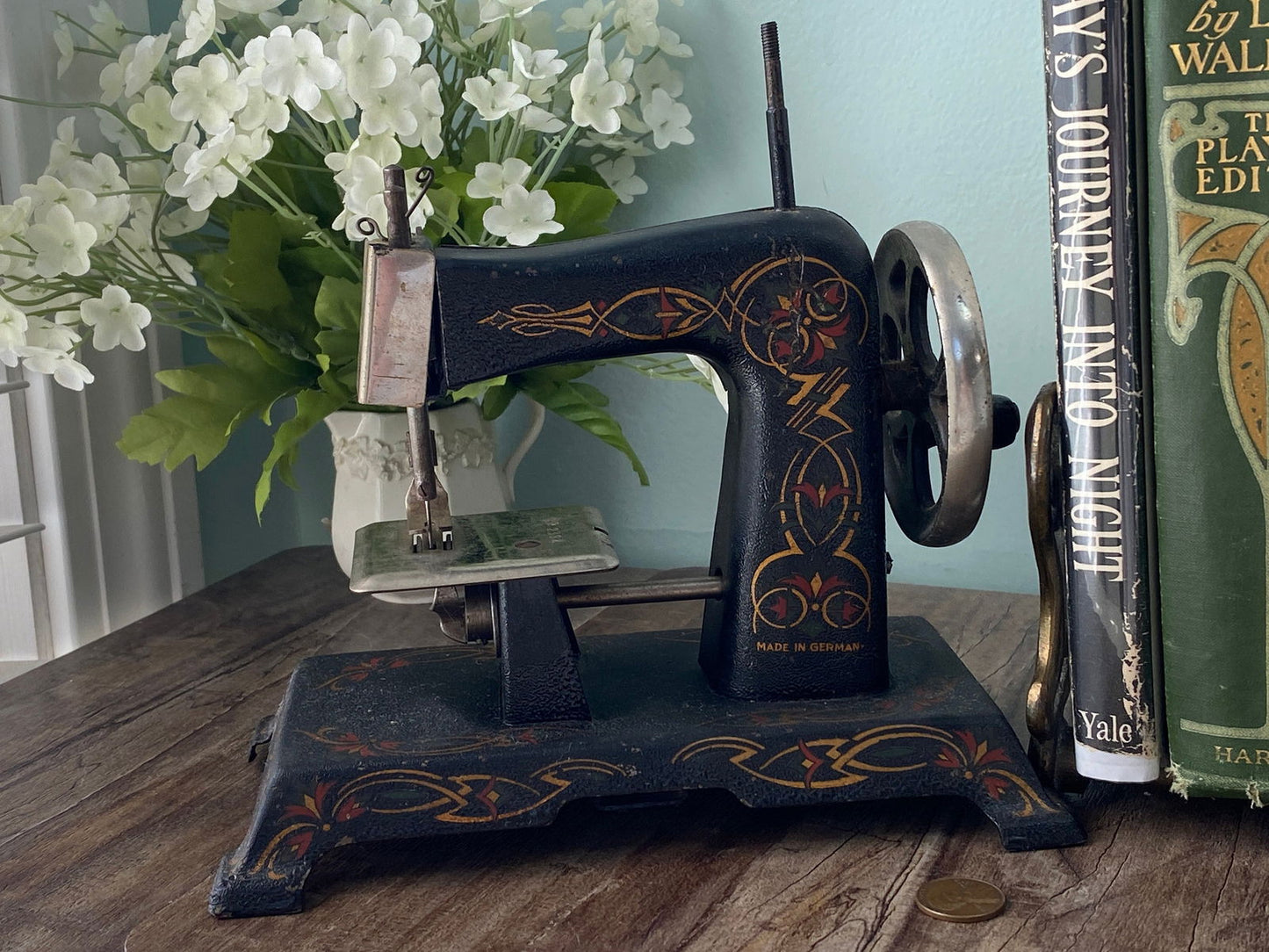 Antique Muller Cast Iron German Toy Sewing Machine - Duckwells