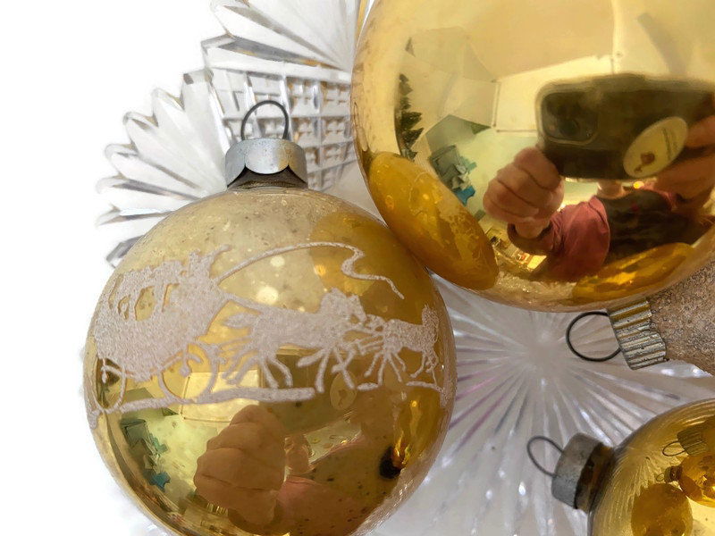 Midcentury Glass Christmas Ornaments - Duckwells
