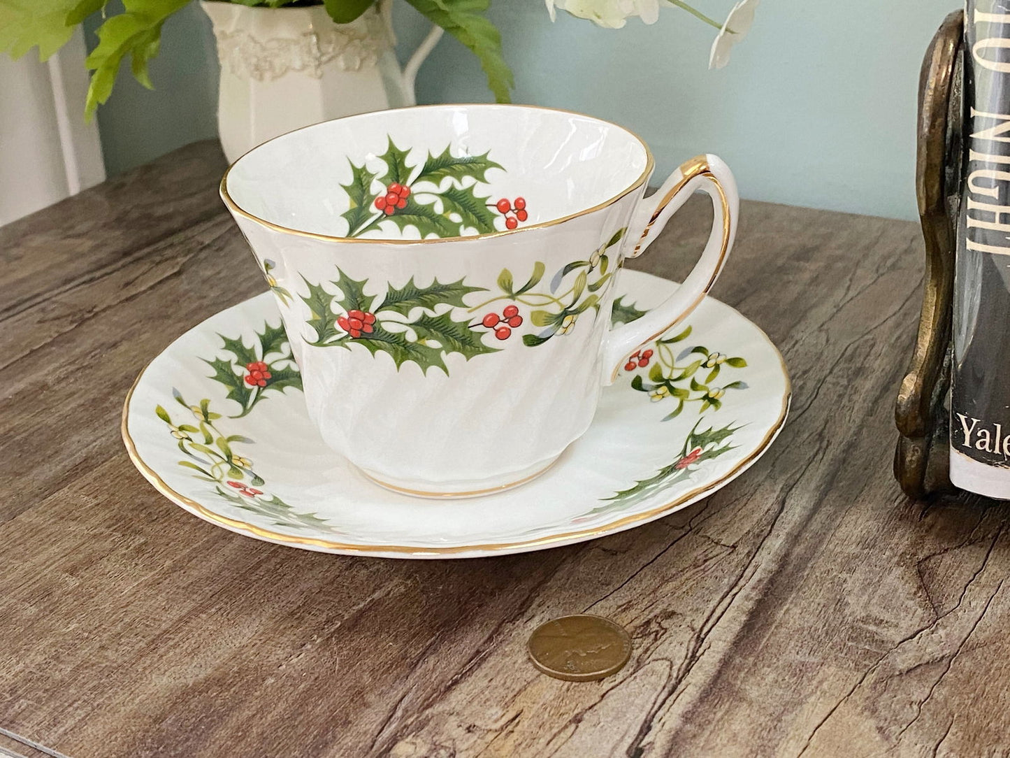Vintage Christmas Cup and Saucer - Duckwells