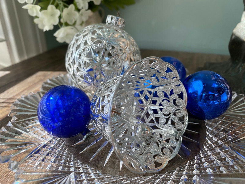 Vintage Christmas Ornaments in Silver Filigree and Blue Balls - Duckwells