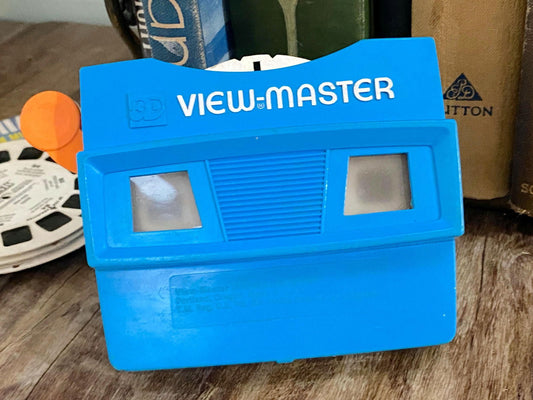 Vintage GAF Blue View Master with 10 Reels at Duckwells