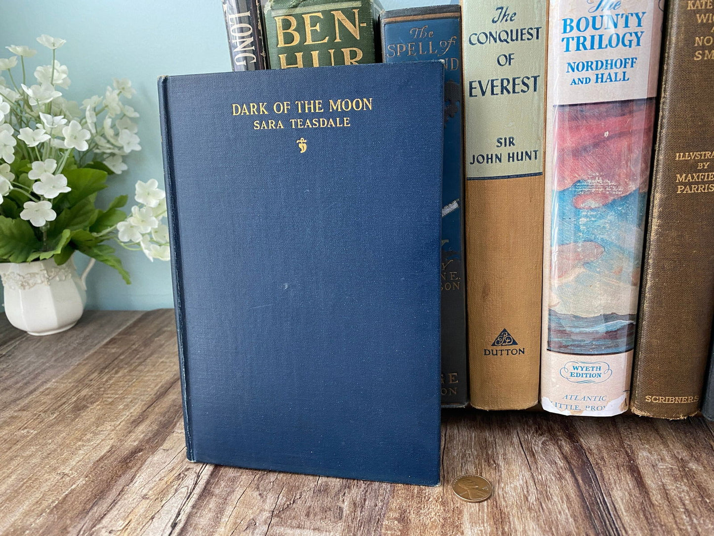 Vintage Poetry Book Dark of the Moon by Sara Teasdale at Duckwells