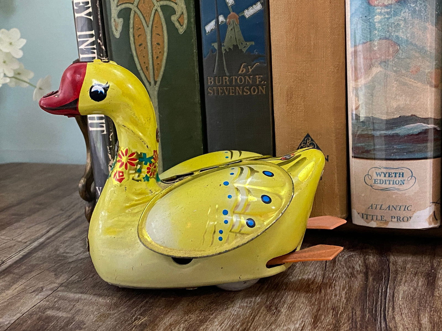 Vintage Swan Tin Litho Toy - Duckwells