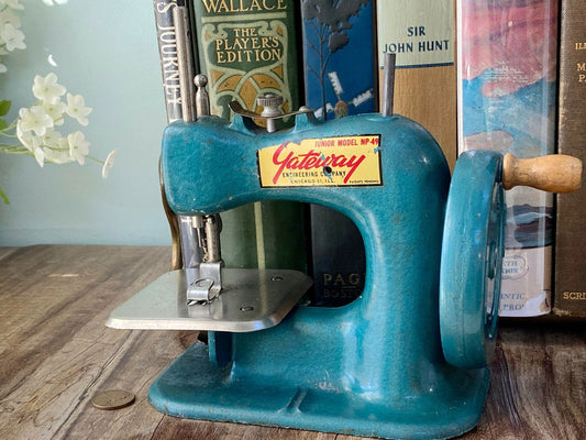 Vintage Toy Sewing Machine - Teal Miniature Gateway Junior Model at Duckwells