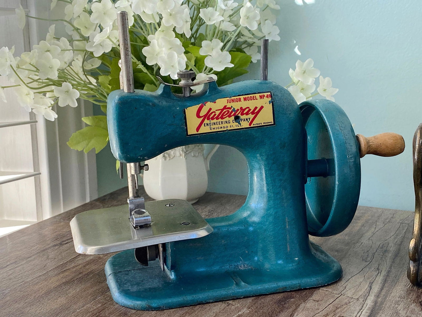 Vintage Toy Sewing Machine - Teal Miniature Gateway Junior Model - Duckwells