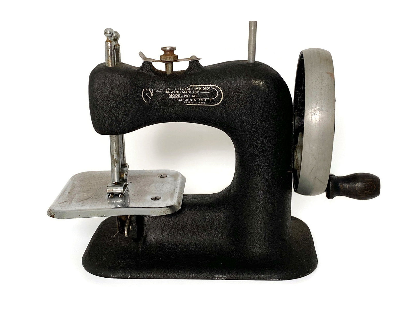 Vintage Toy Sewing Machine Stitch Mistress at Duckwells