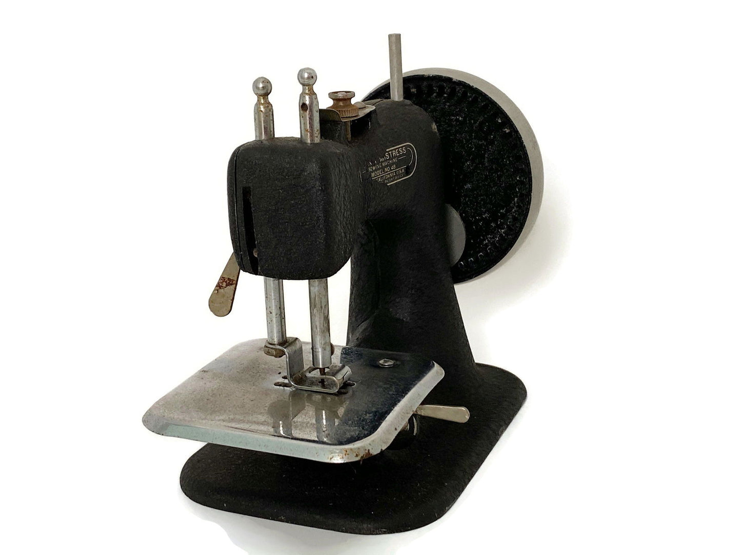 Vintage Toy Sewing Machine Stitch Mistress at Duckwells