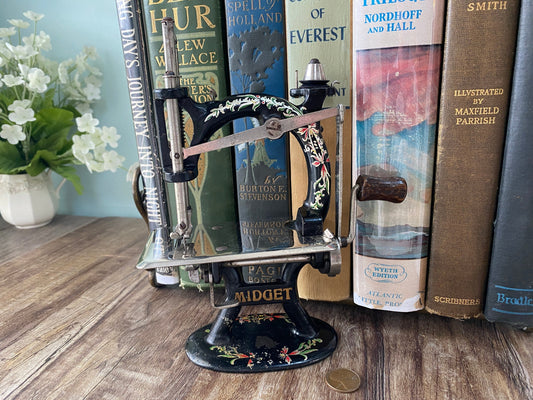 Antique Foley & Williams Midget Toy Sewing Machine at Duckwells