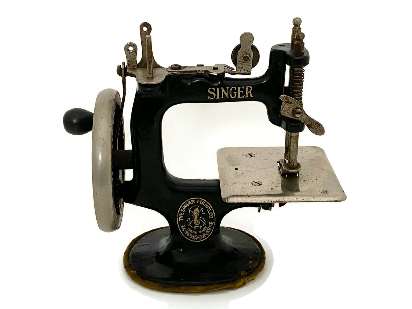 Vintage Early Singer Sewing Machine, Model 20 with 7 Spokes