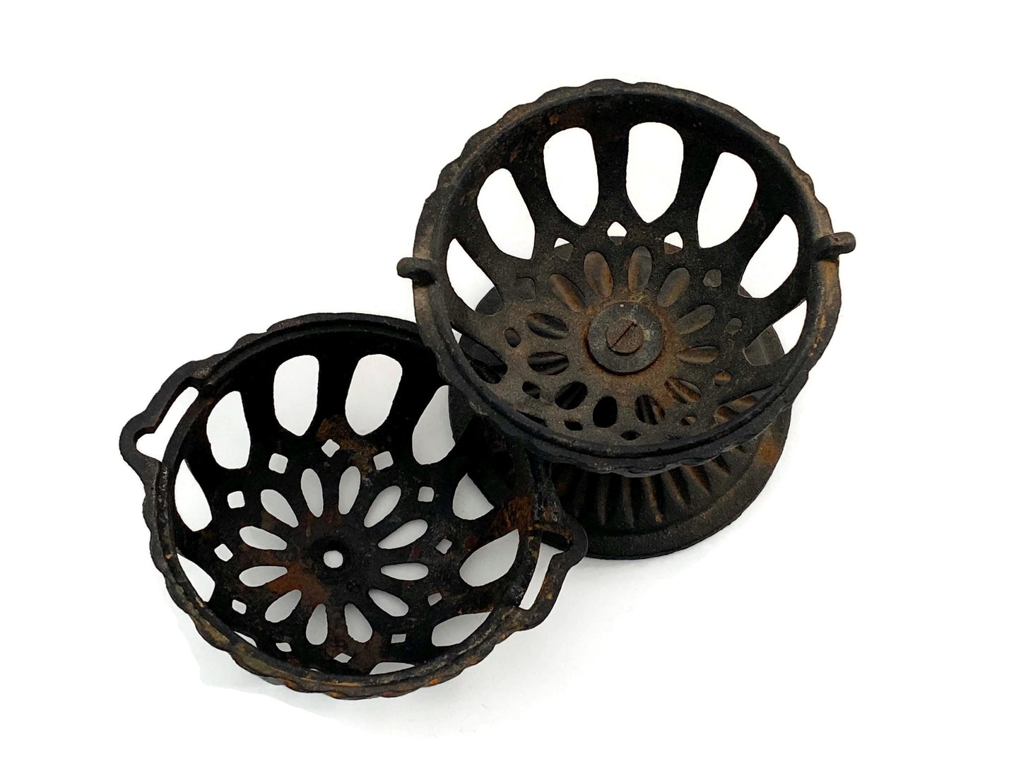 Vintage Cast Iron String Holder at Duckwells