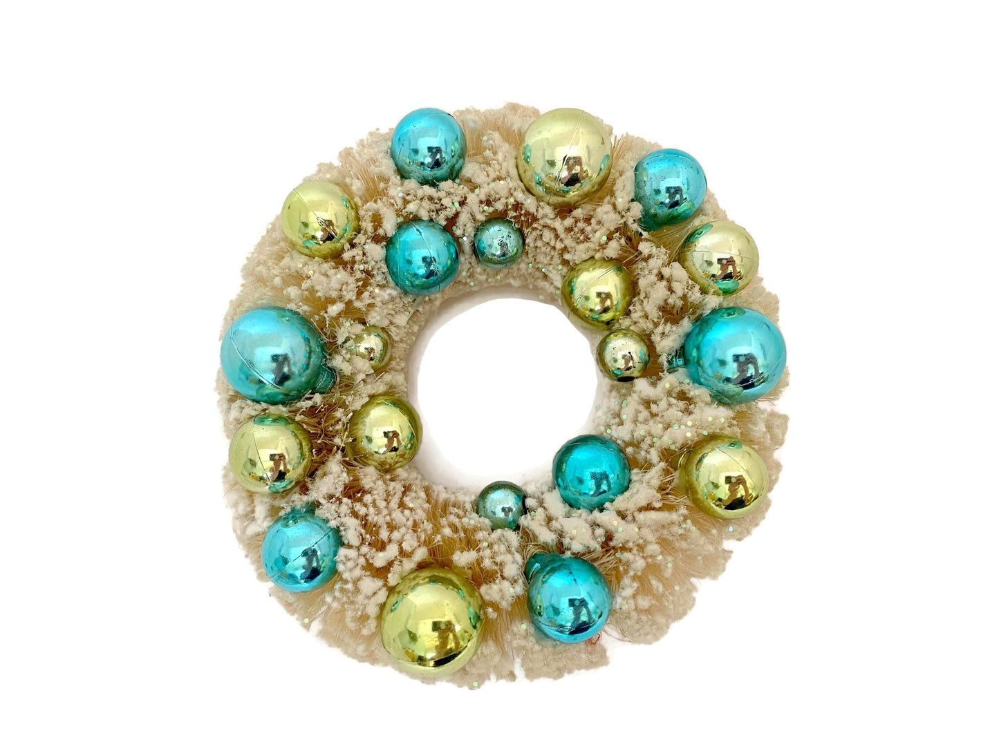 Mid Century Bottle Brush White Wreath, Vintage Holiday Decor at Duckwells