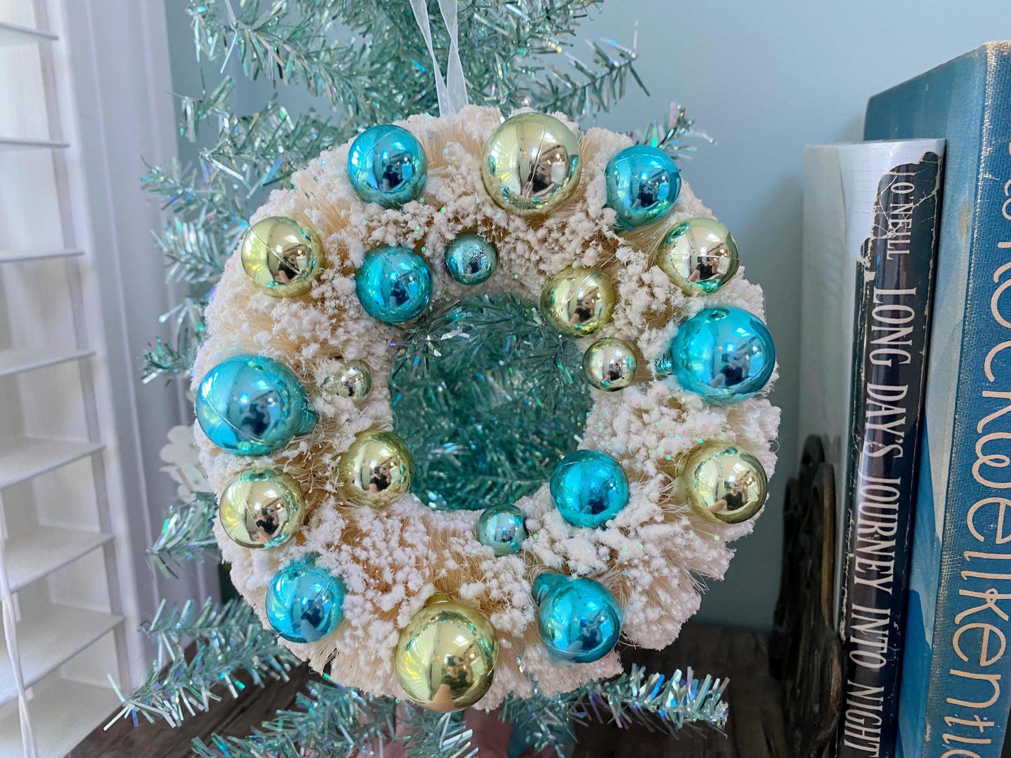 Mid Century Bottle Brush White Wreath, Vintage Holiday Decor at Duckwells