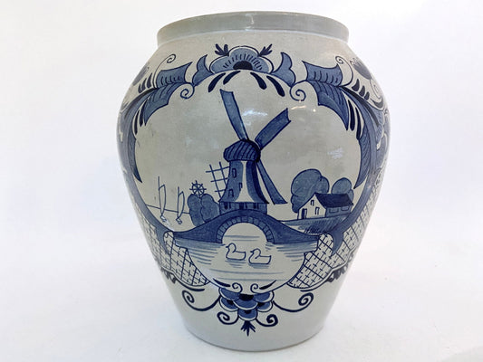 1937 Saint Nicholas Society Annual Dinner Royal Delft Vase at Duckwells