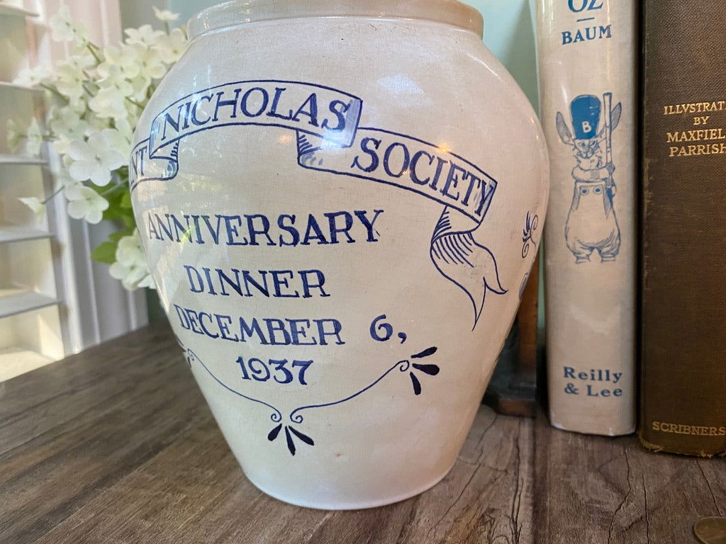 1937 Saint Nicholas Society Annual Dinner Royal Delft Vase at Duckwells