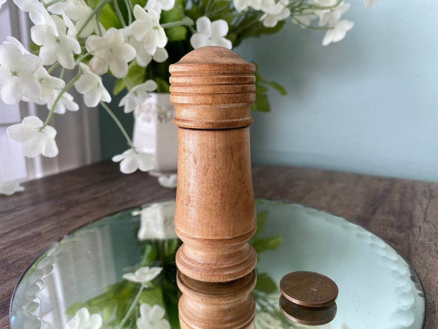 Antique Elizabeth Arden Perfume Bottle in Wood Case at Duckwells