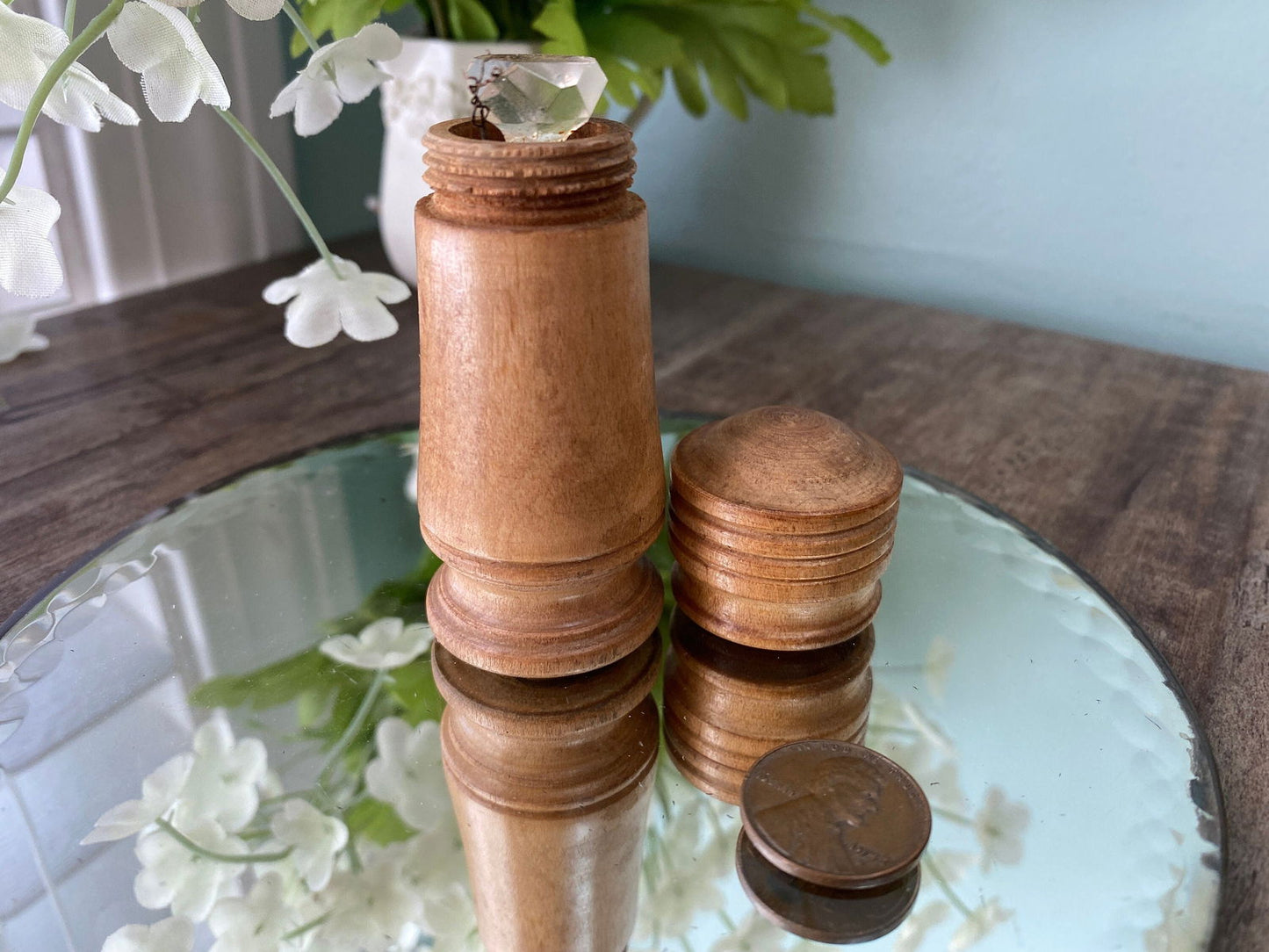 Antique Elizabeth Arden Perfume Bottle in Wood Case at Duckwells