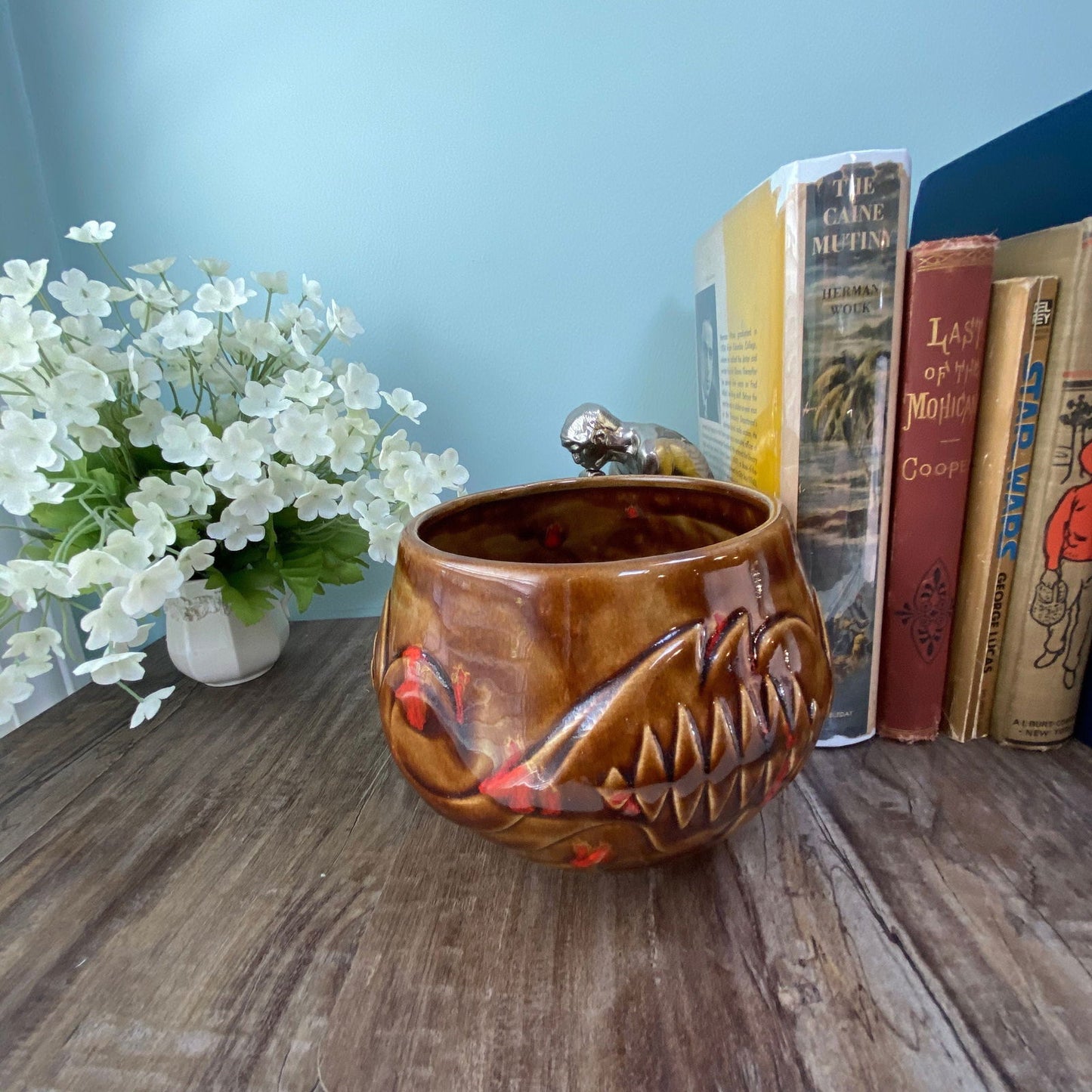 Midcentury Atlantic Mold Ceramic Pot - Duckwells