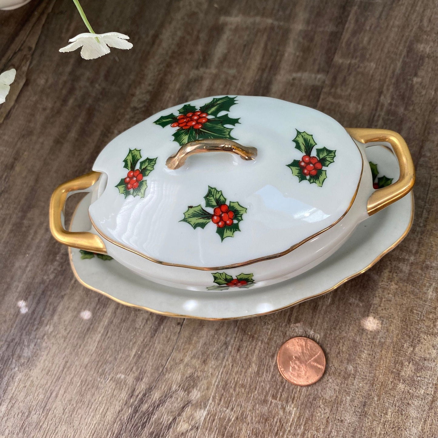 Midcentury Christmas Condiment Server by Lefton at Duckwells