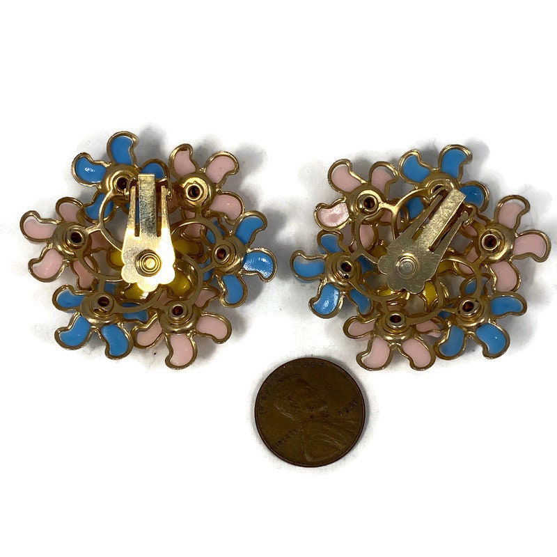Midcentury Flower Clip On Earrings at Duckwells