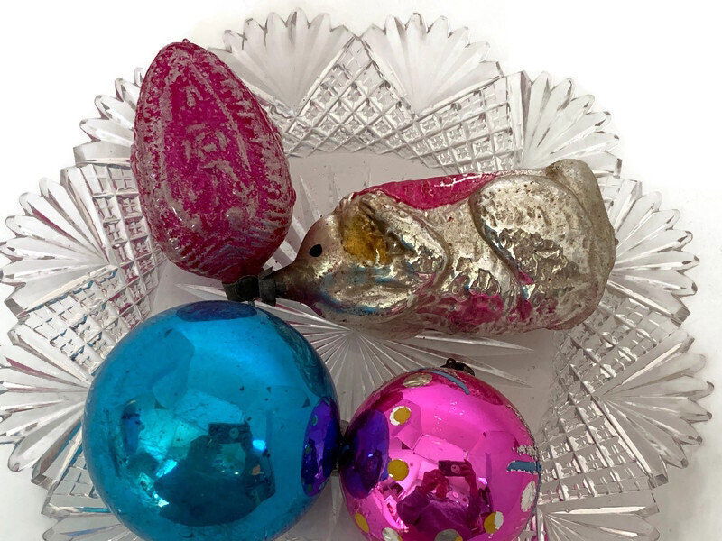 Midcentury Glass Christmas Ornaments at Duckwells
