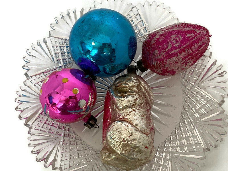 Midcentury Glass Christmas Ornaments at Duckwells