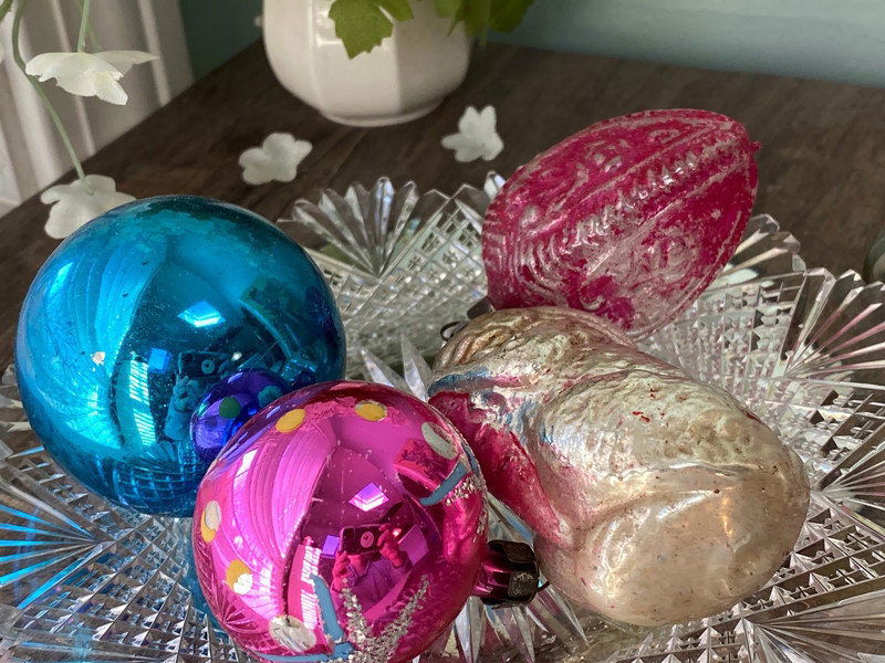 Midcentury Glass Christmas Ornaments at Duckwells