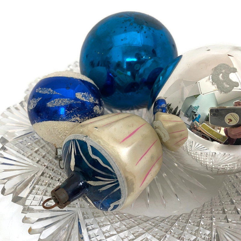 Midcentury Glass Christmas Ornaments - Duckwells