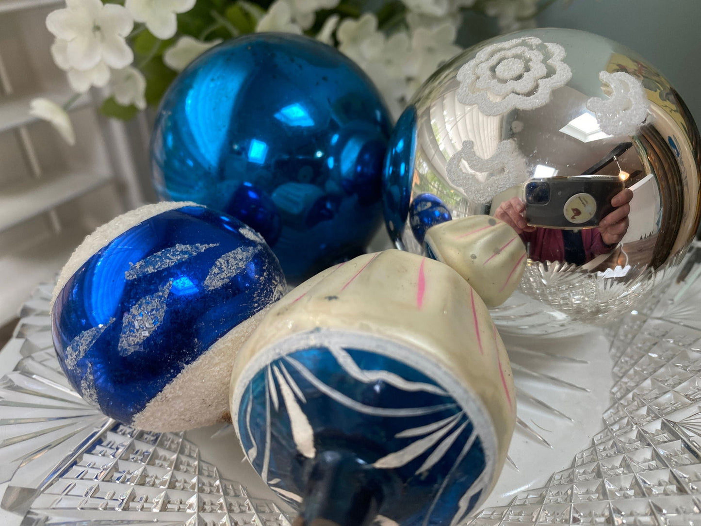 Midcentury Glass Christmas Ornaments - Duckwells