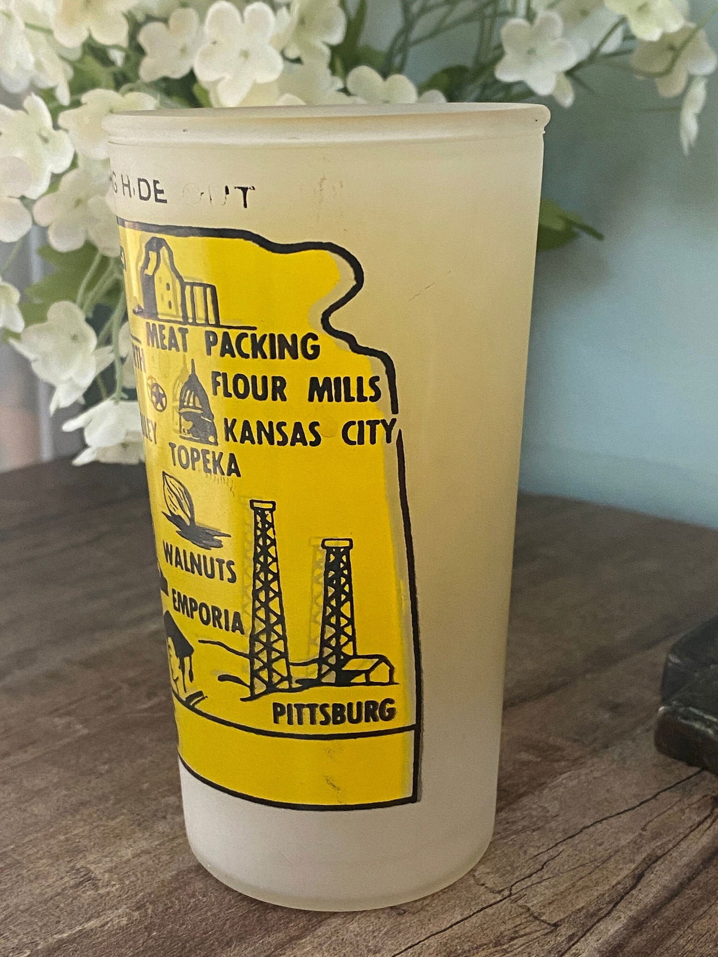 Midcentury Kansas Souvenir Glass with State Map - Duckwells