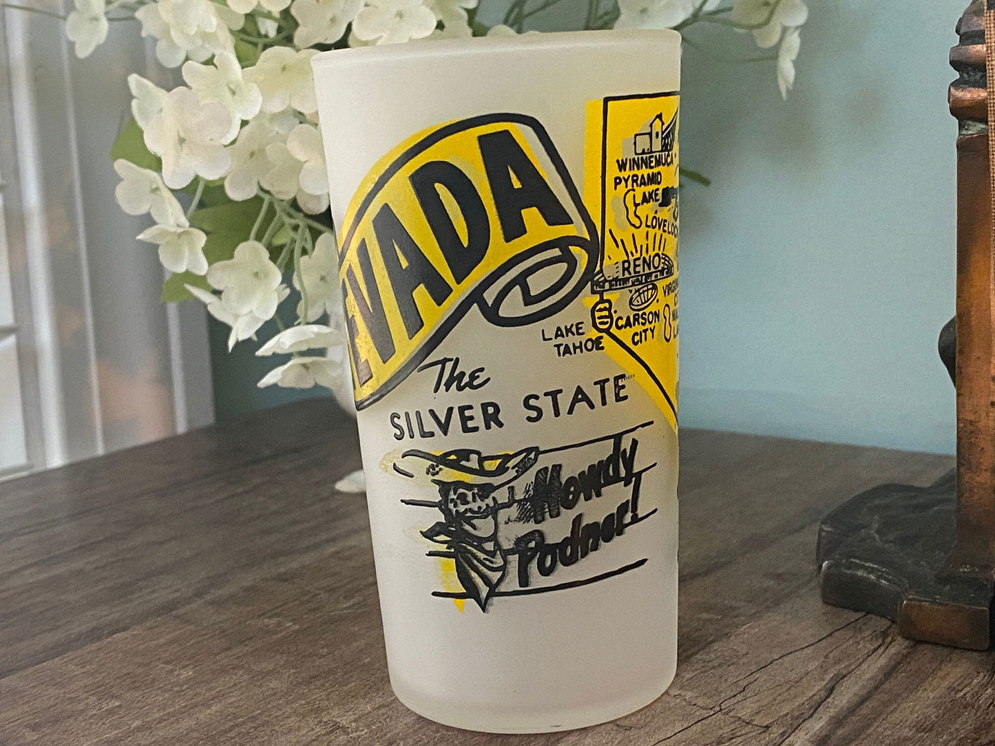Midcentury Nevada Souvenir Glass with State Map - Duckwells