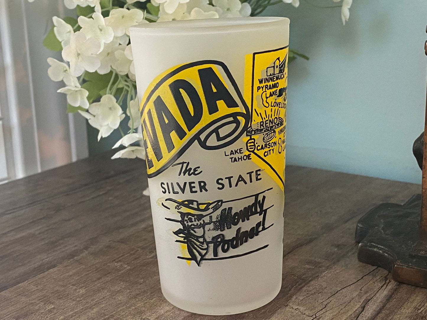 Midcentury Nevada Souvenir Glass with State Map - Duckwells