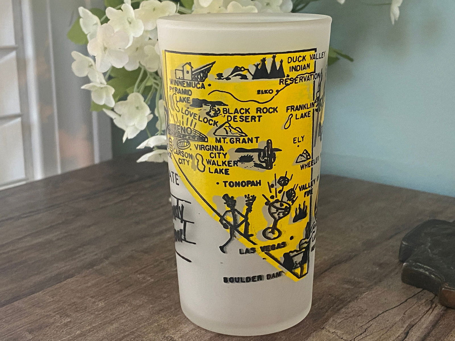 Midcentury Nevada Souvenir Glass with State Map - Duckwells