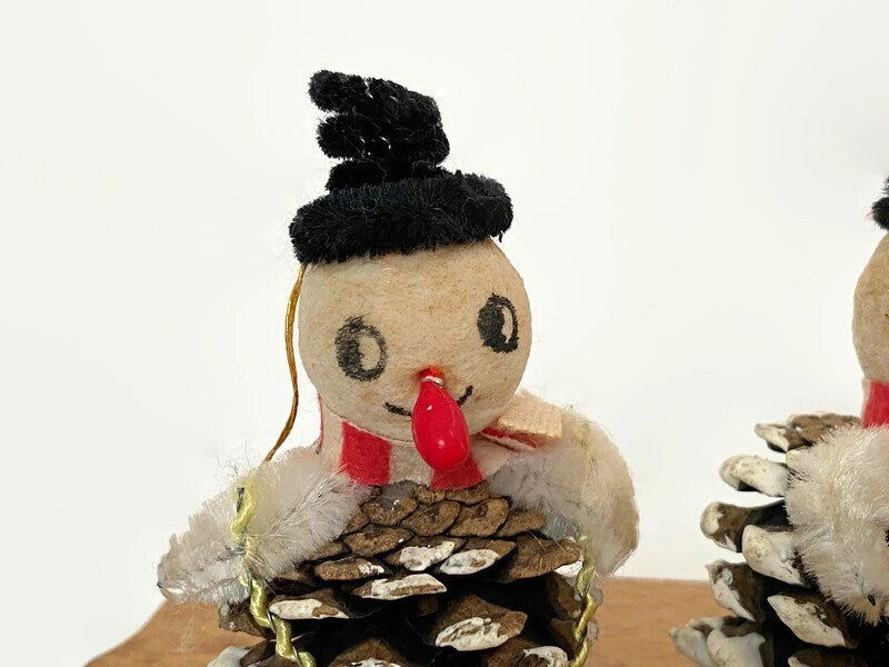 Midcentury Pinecone Snowmen on Skis - Duckwells