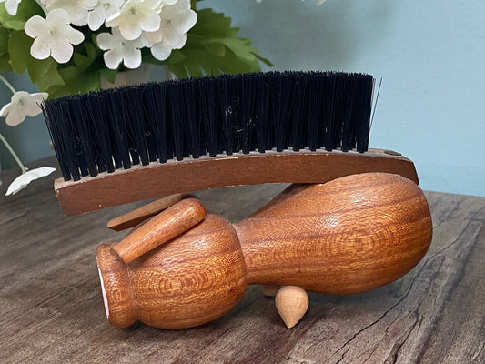 Midcentury Wood Pig Clothes Brush at Duckwells