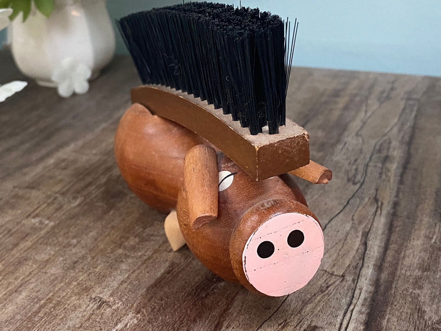 Midcentury Wood Pig Clothes Brush at Duckwells