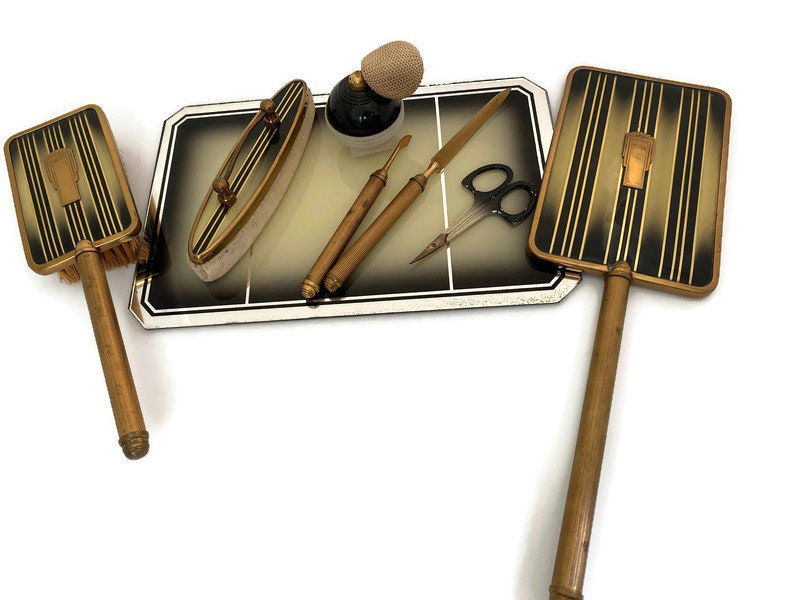 Vintage Art Deco Vanity Dresser Set - Duckwells