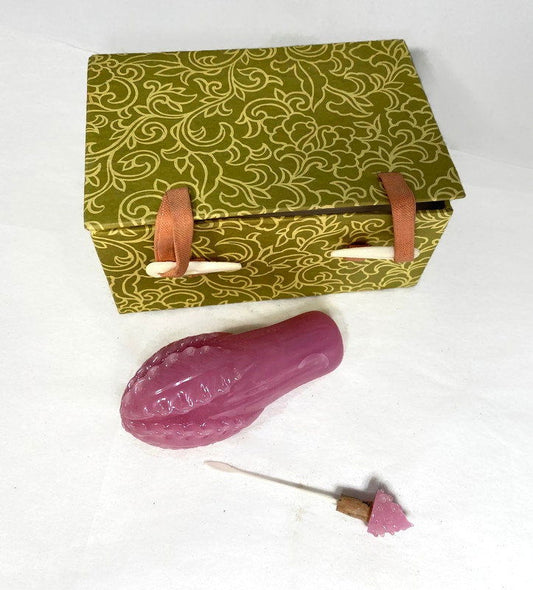 Vintage Chinese Peking Glass Bottle at Duckwells