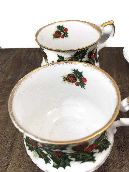 Vintage Christmas Coffee Cups - Duckwells