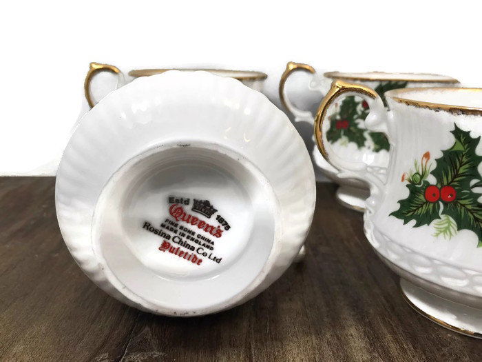 Vintage Christmas Coffee Cups - Duckwells