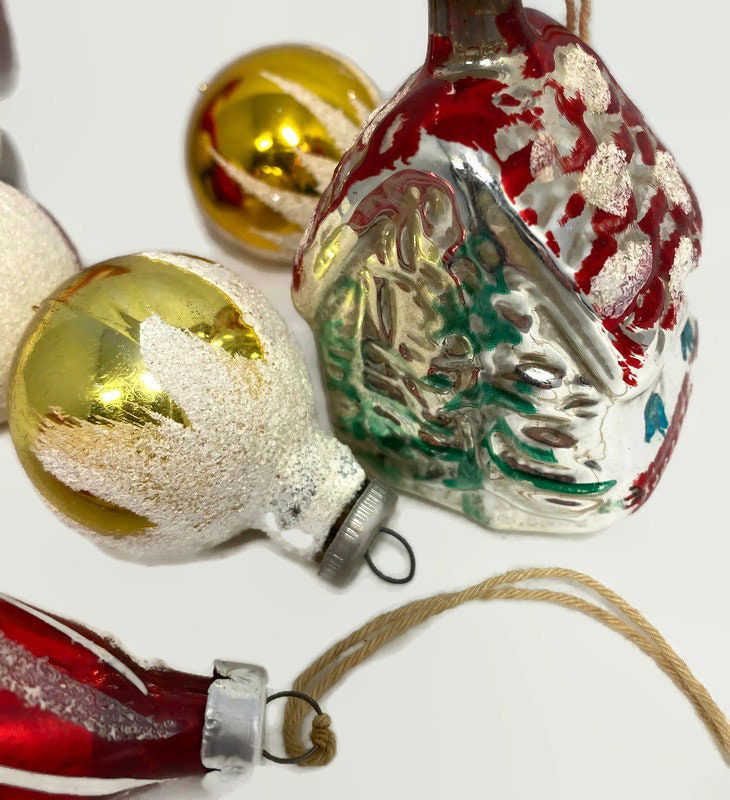 Vintage Christmas Ornaments at Duckwells