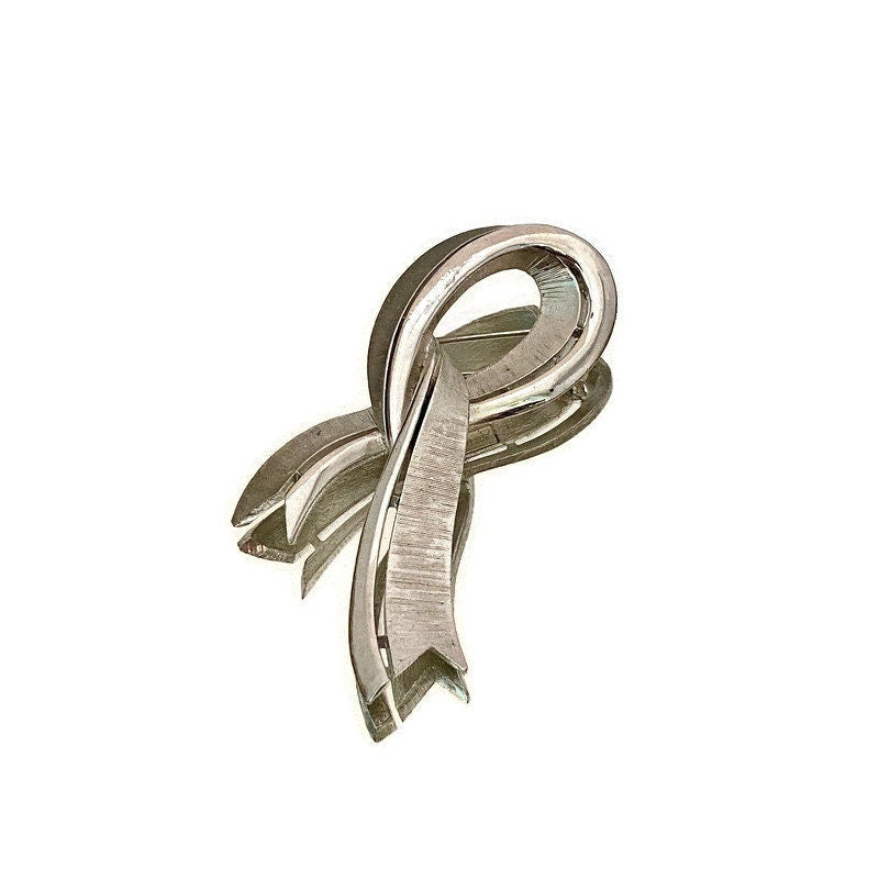 Vintage Crown Trifari Silvertone Ribbon Brooch Pin - Duckwells