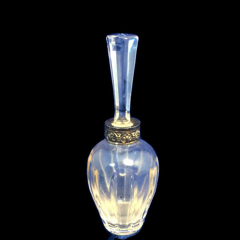 Vintage Crystal Perfume Bottle - Duckwells