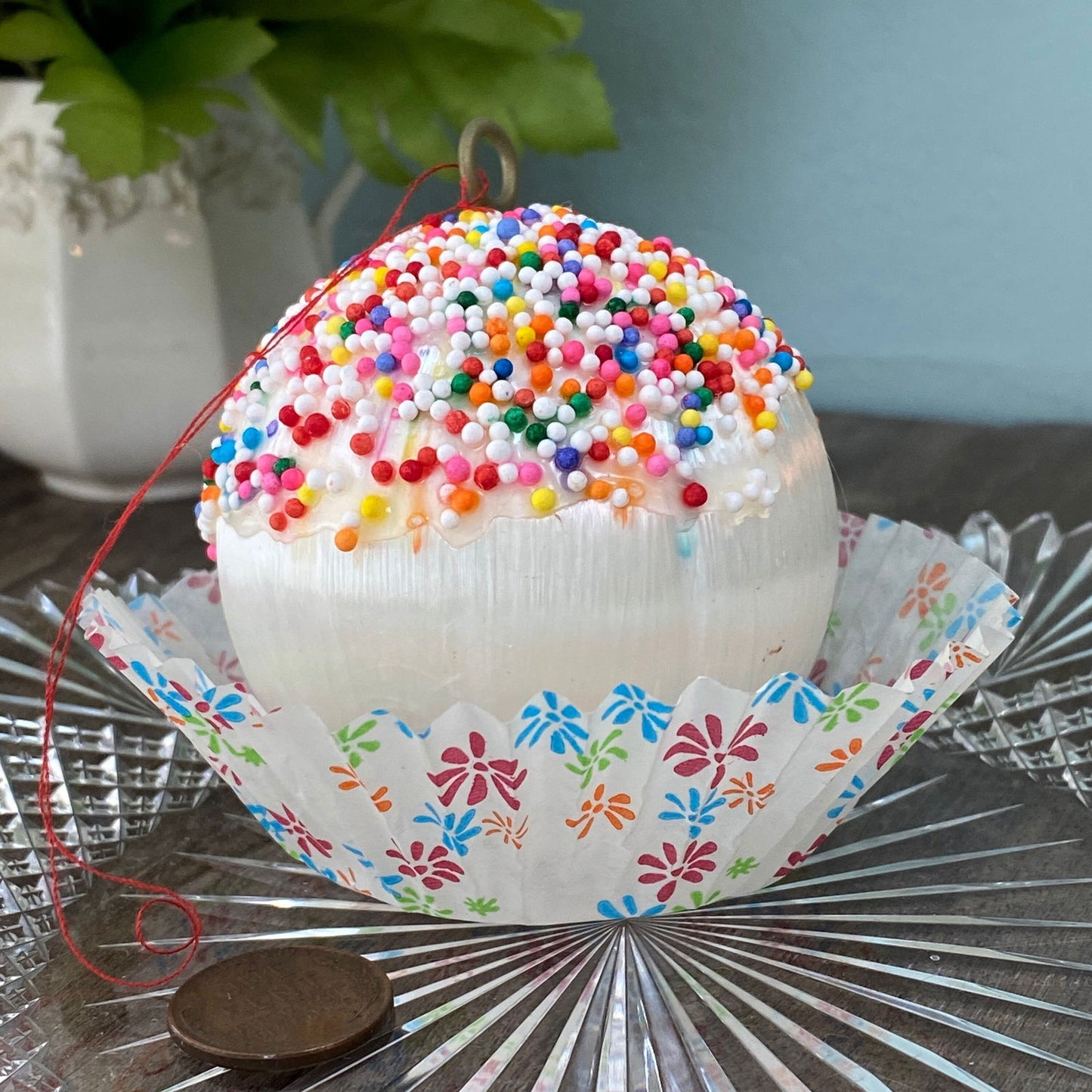 Vintage Cupcake Christmas Ornament - Duckwells