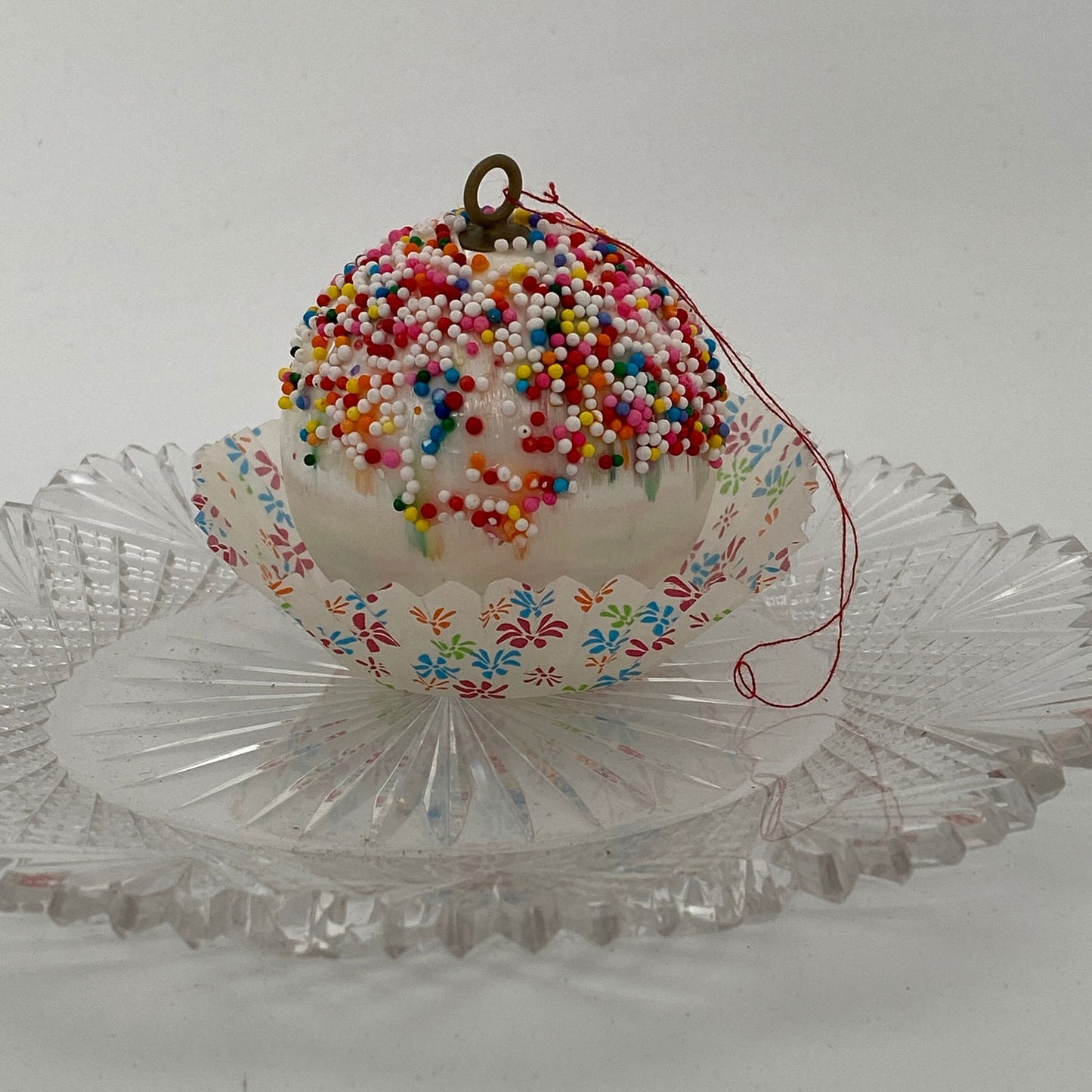 Vintage Cupcake Christmas Ornament - Duckwells