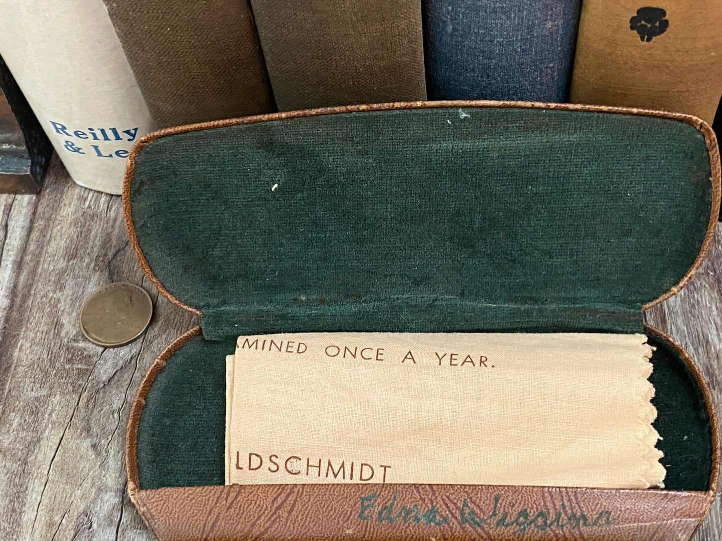Vintage Eyeglass Case and Cleaning Cloth - Duckwells