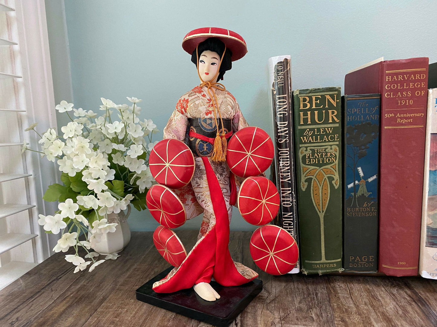 Vintage Nishi Geisha Hat Dancer Figurine at Duckwells
