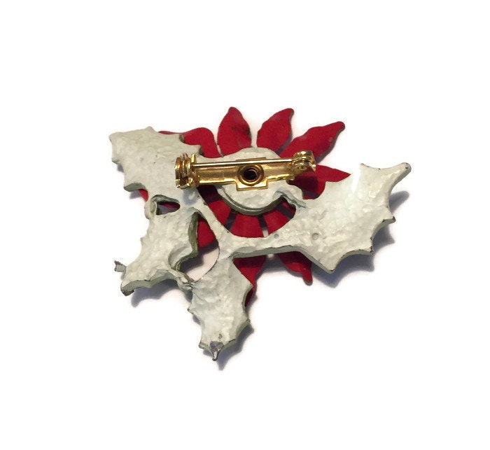 Vintage Poinsettia Pin at Duckwells