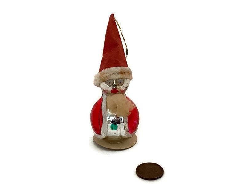 Vintage Santa with Googley Eyes at Duckwells