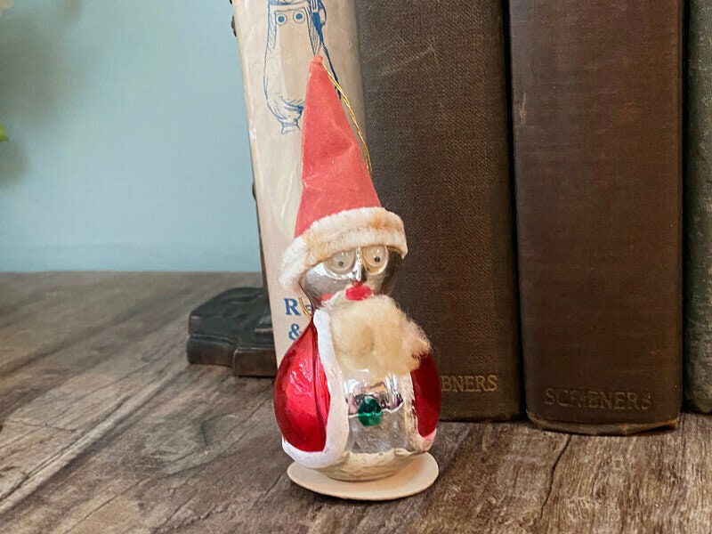 Vintage Santa with Googley Eyes at Duckwells