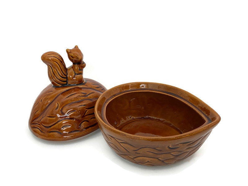 Vintage Squirrel and Nut Ceramic Jar - Duckwells